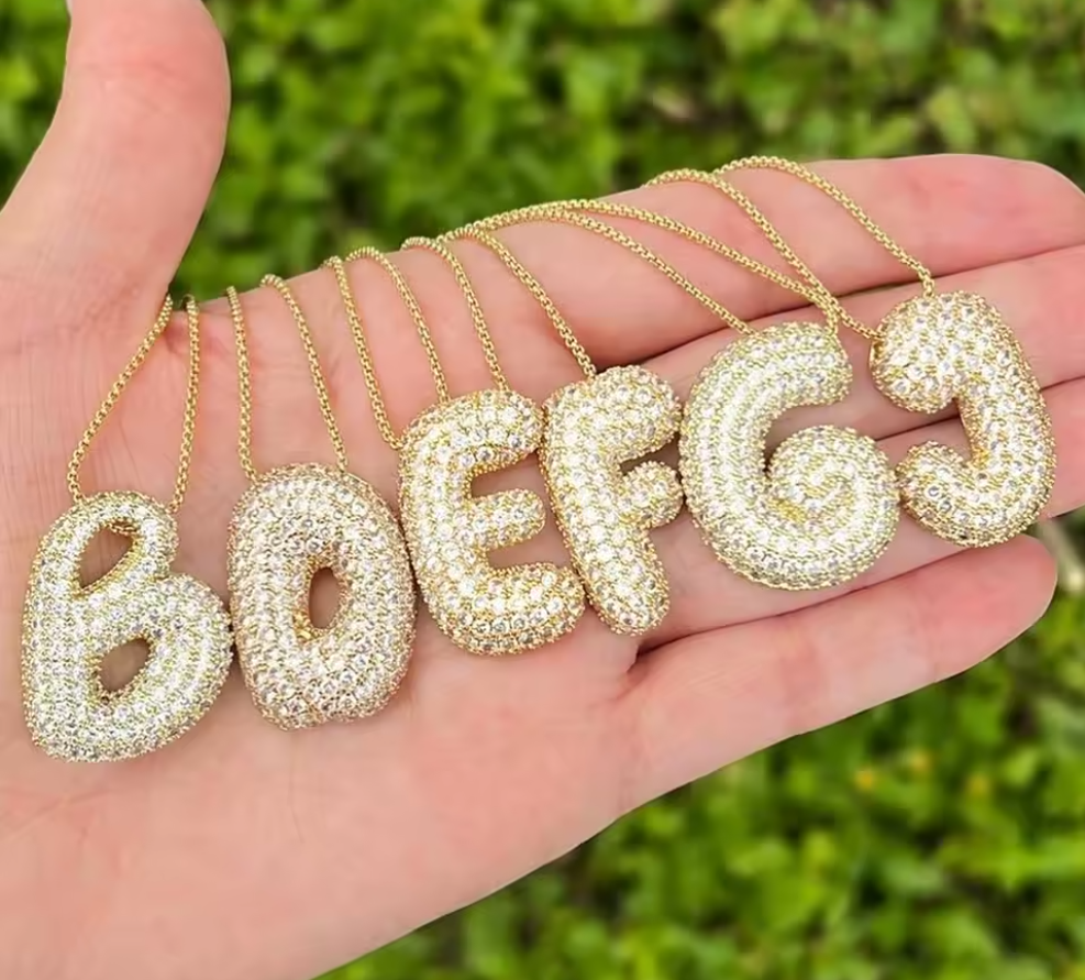 Collar Dorado con Inicial Personalizada